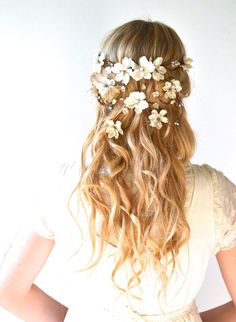 Loose waves with blo Loose waves with blo